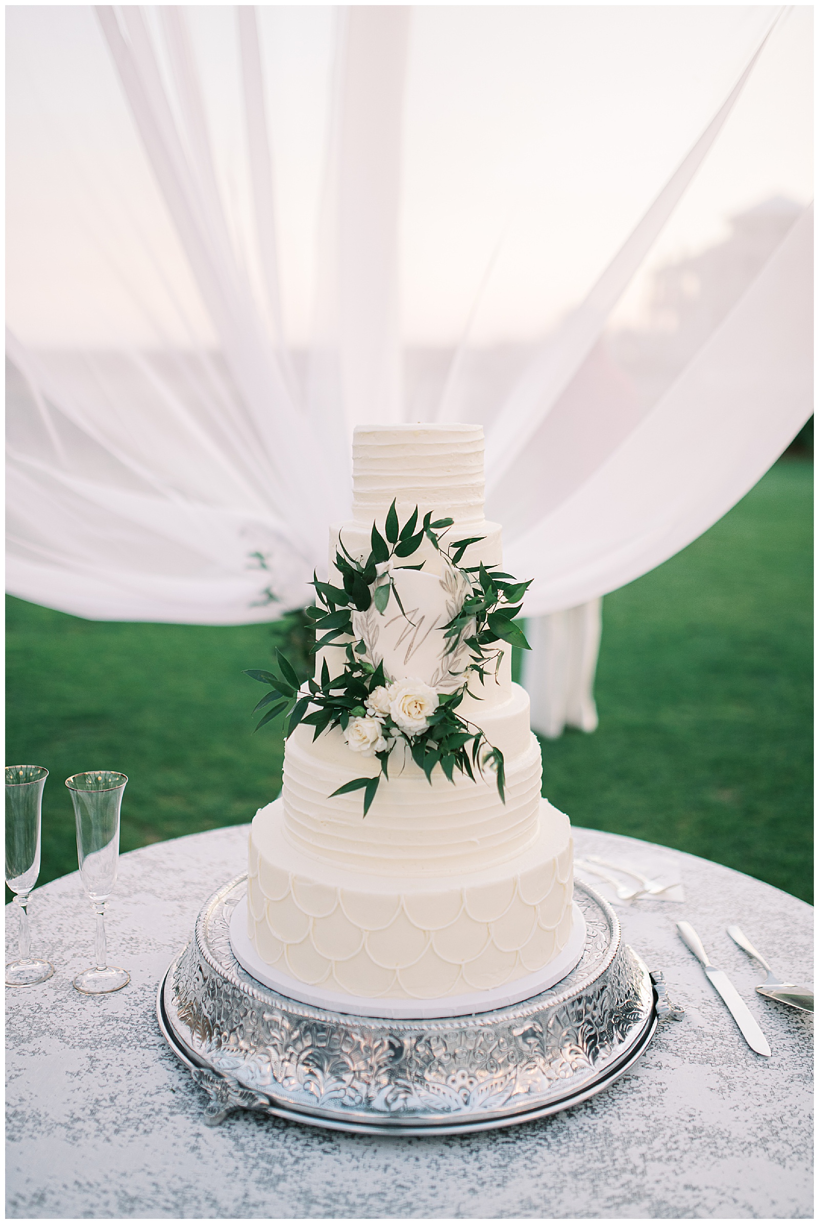 Wedding cake at Alys Beach